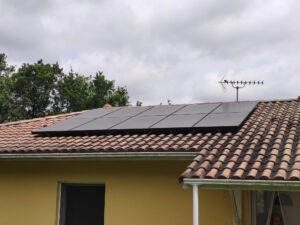 Installation de panneaux photovoltaiques Systovi sur la commune de Gamarde les bains panneaux installes