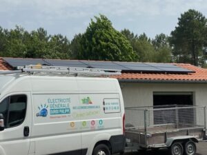 Installation de panneaux photovoltaiques Systovi sur la commune de Gamarde les bains toit