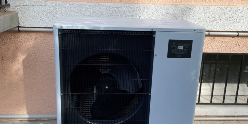 Installation d'une pompe à chaleur air eau Mitsubishi electrics à Mimbaste