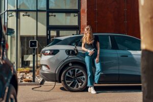 header volvo elec wife