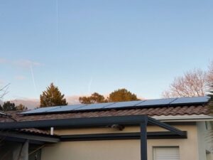 installation de panneaux photovoltaiques systovi kw avec stockage virtuel a tethieu
