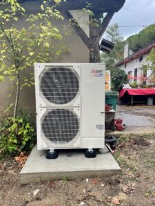 installation dune pompe a chaleur air eau mitsubishi electrics a moliets et maa